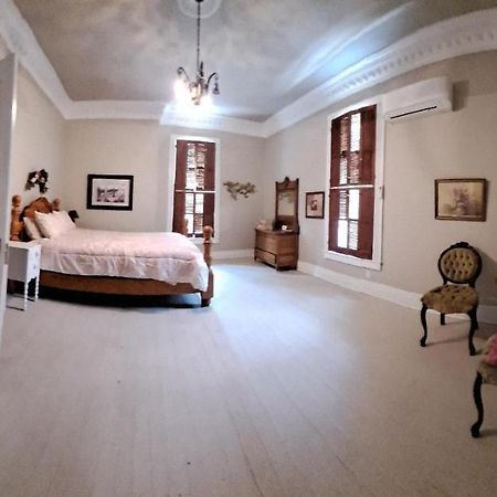 Bed and Breakfast Leslie Manor Glasgow Esterno foto